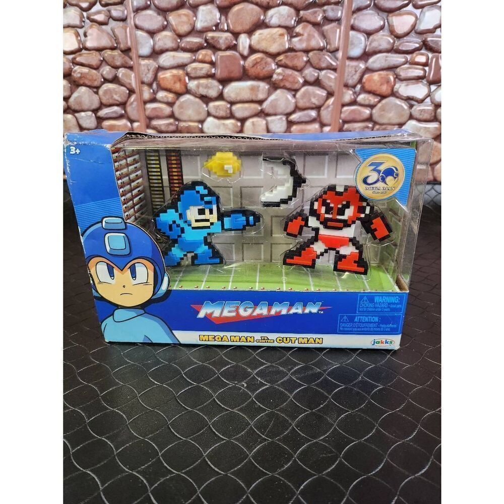 MegaMan Classic 8-Bit Figures 2-Pack Mega Man Vs. Cuts Man - New #A44
